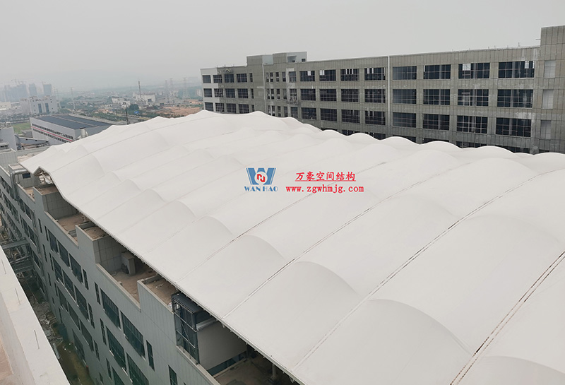 浙江真愛(ài)毯業(yè)科技有限公司廠房三屋面膜結(jié)構(gòu)工程完工大吉！